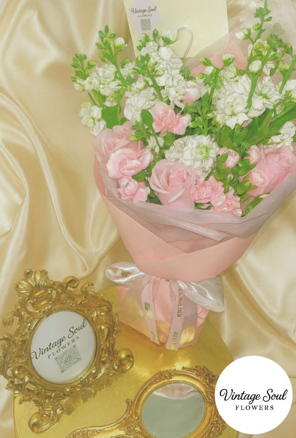 Classic Freestyle Flower Bouquet of the Day (Florist Choice)