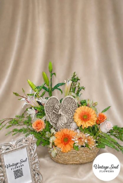Freestyle Flower Sympathy Arrangement w/ Keepsake (multiple colors available)