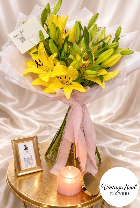 Lily Flower Bouquet (Florist Choice)
